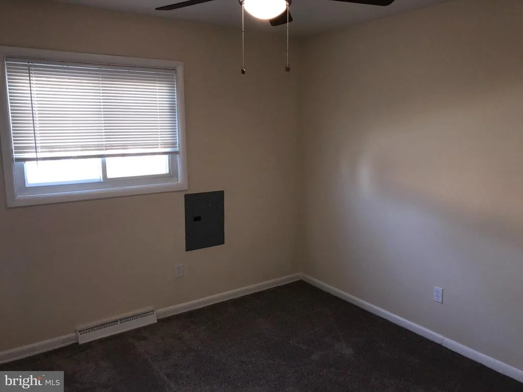Photo of 6200 AUTH ROAD