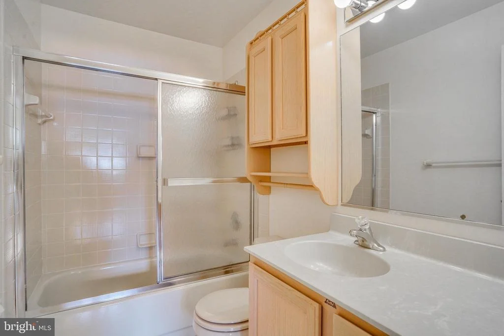 Photo of 4825 KINGSTON DRIVE