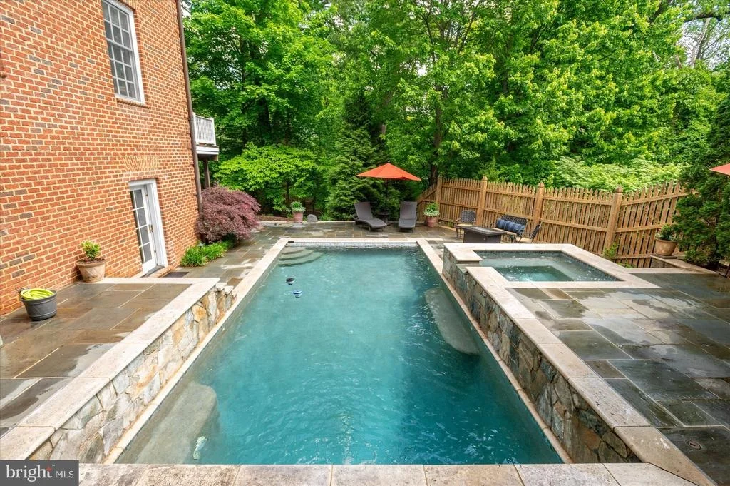 Photo of 4115 40TH PLACE N