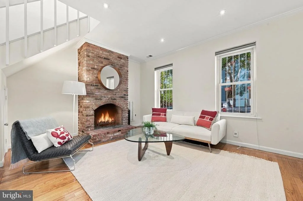 Photo of 616 PICKFORD PLACE NE