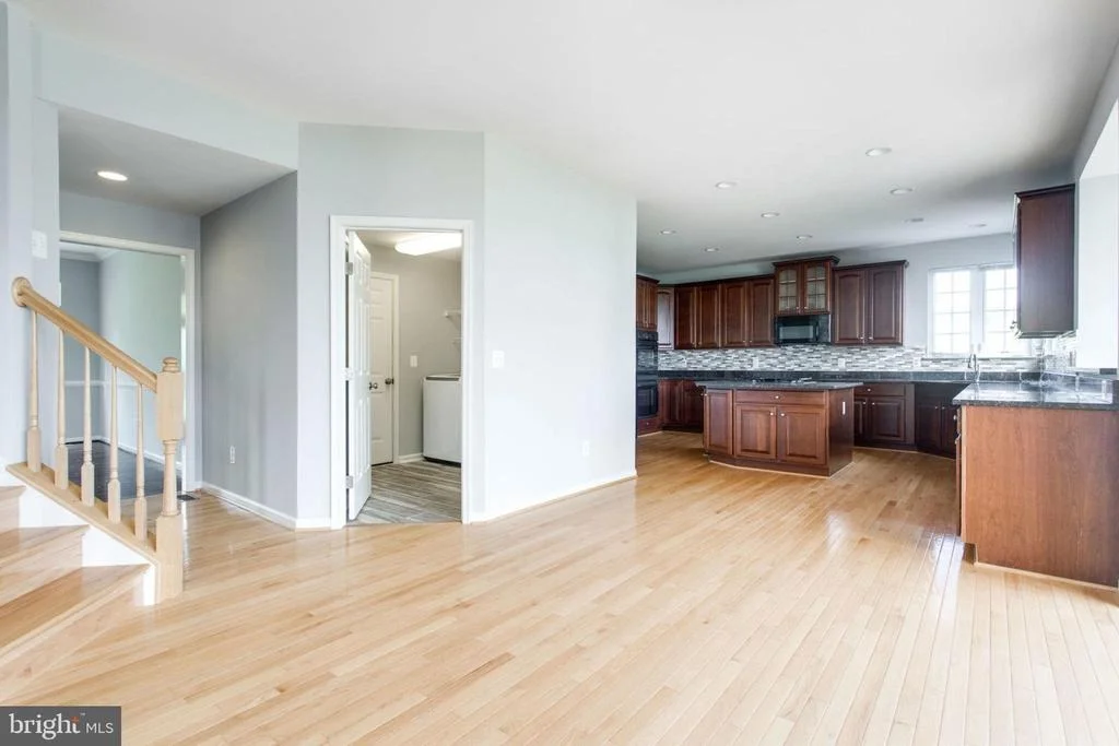 Photo of 6961 TANGLEWOOD DRIVE