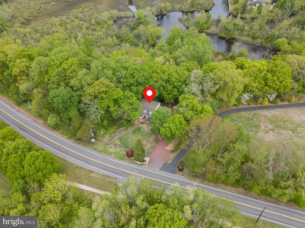 Photo of 42 CREEK ROAD