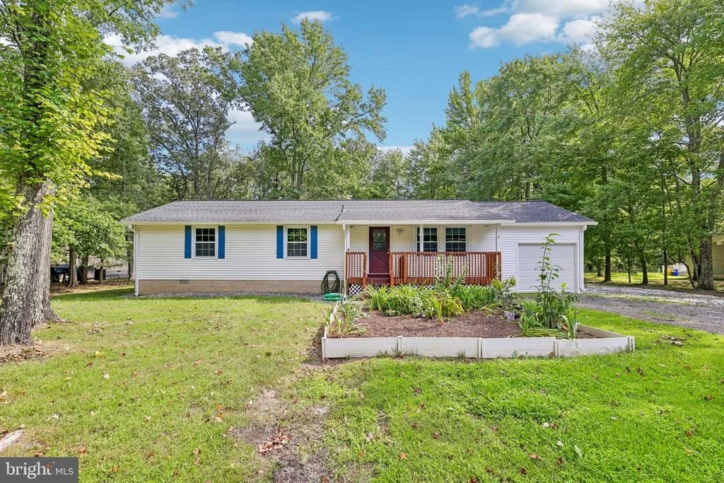 Photo of 1437 CEDARHURST ROAD
