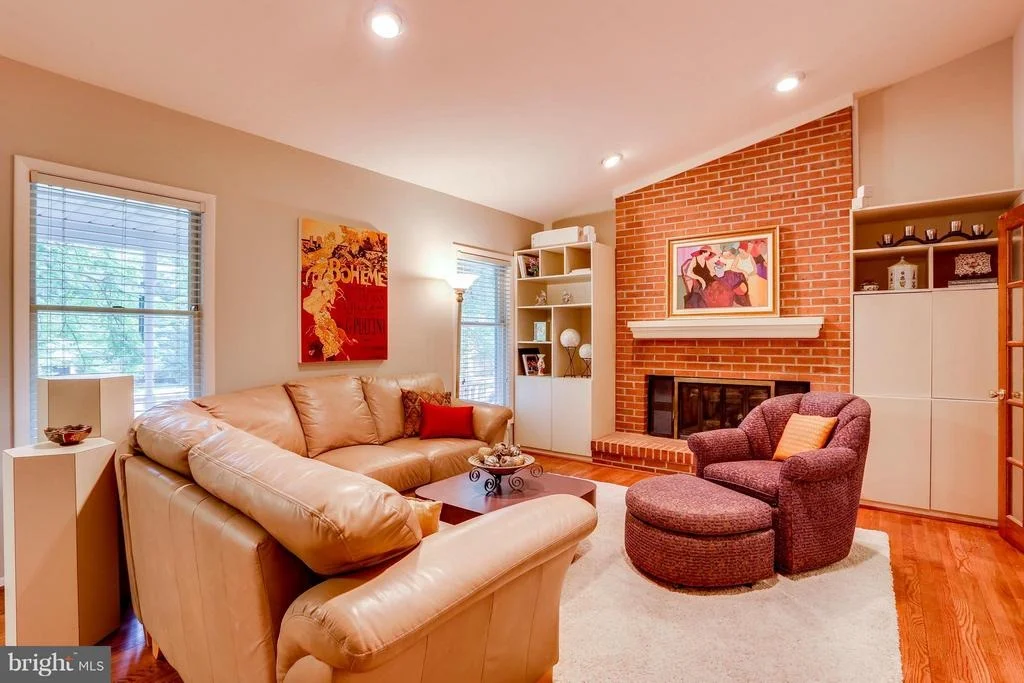 Photo of 10394 LAUNCELOT LANE