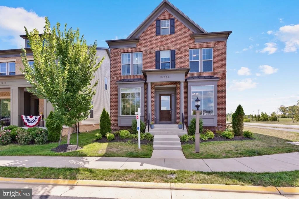 Photo of 22986 BUBBLING BROOK DRIVE