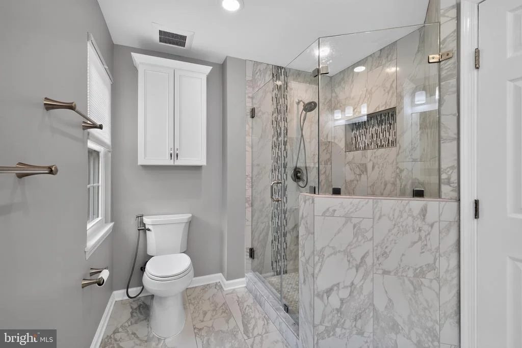 Photo of 5630 ROUNDTREE LANE
