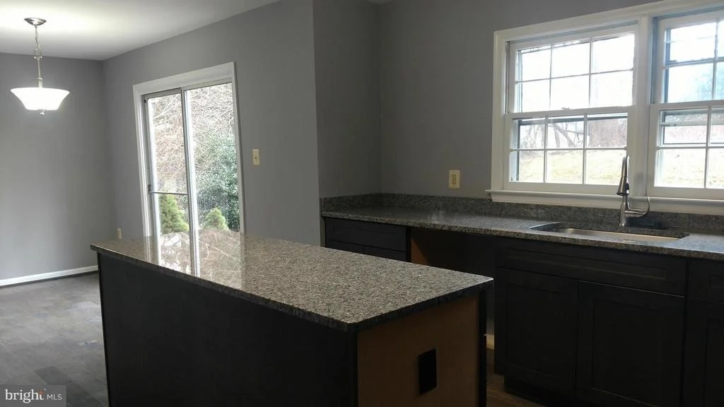 Photo of 1608 HUTCHINSON LANE