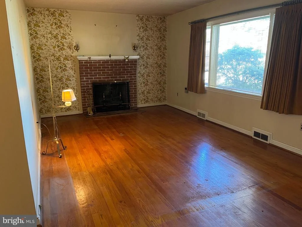 Photo of 604 GRANT PLACE
