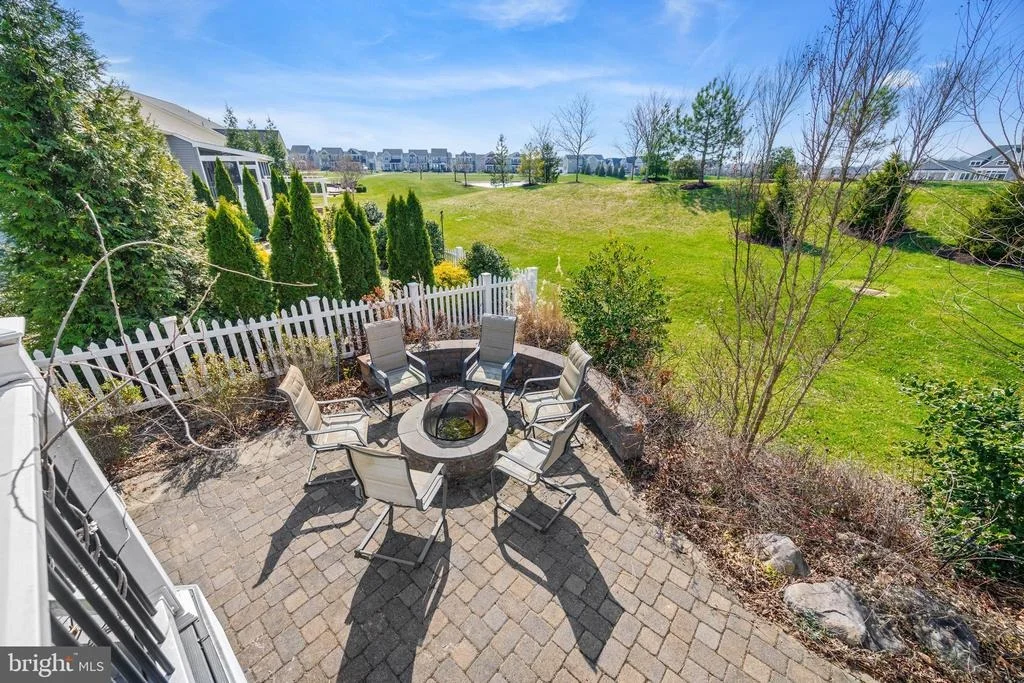Photo of 2926 LEVEE DRIVE
