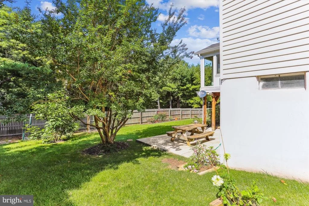 Photo of 927 POINTER RIDGE DRIVE