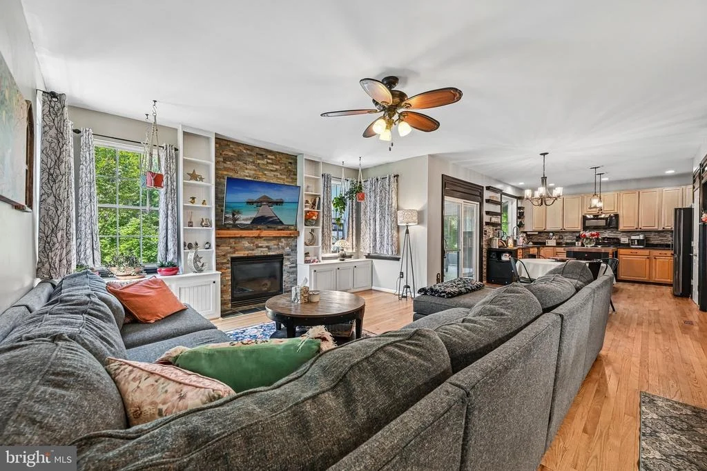 Photo of 6729 LOWES LANE