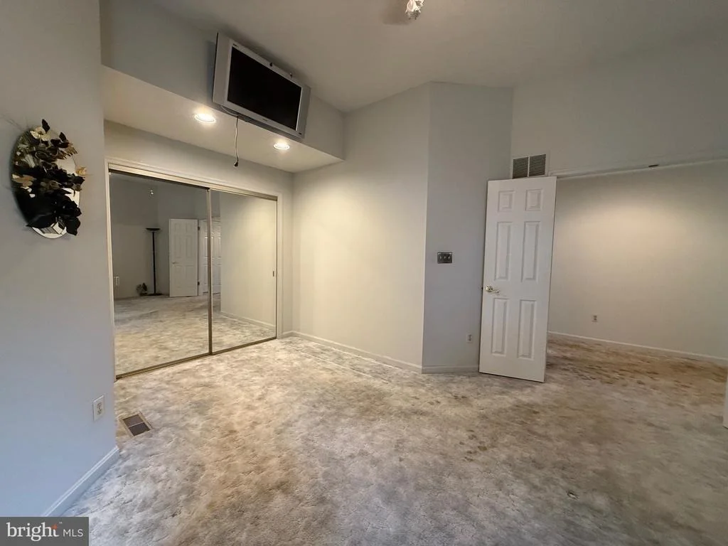 Photo of 7252 MEADOW LANE