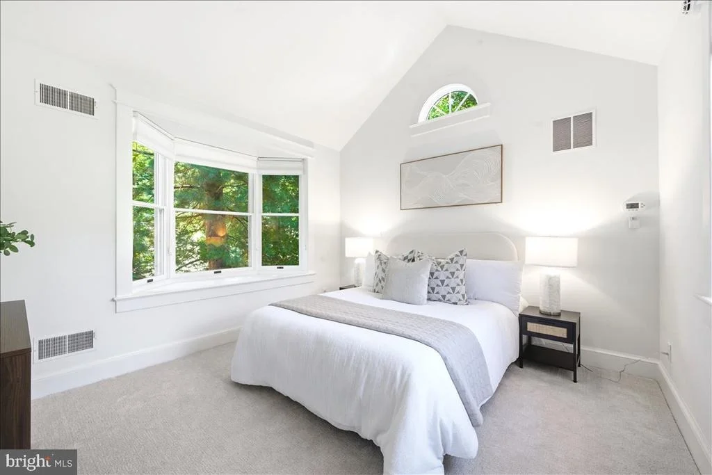 Photo of 7109 MEADOW LANE