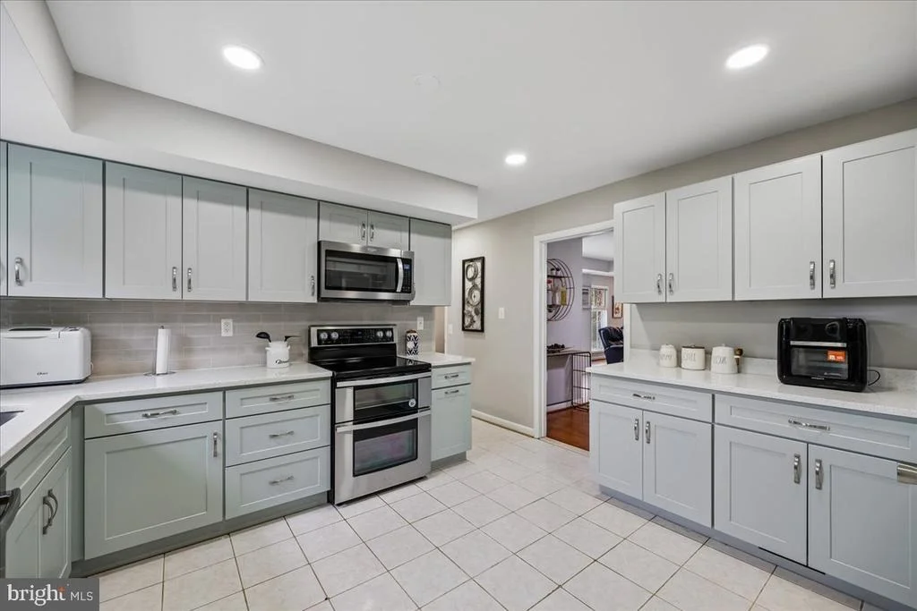 Photo of 11518 CHARLTON DRIVE