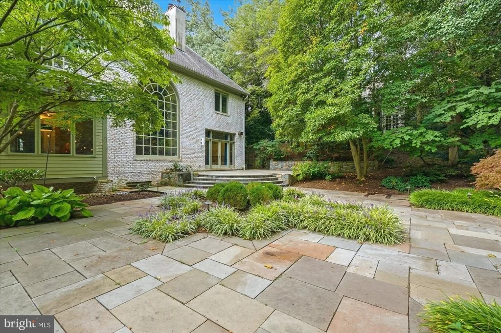 Photo of 4811 W STREET NW