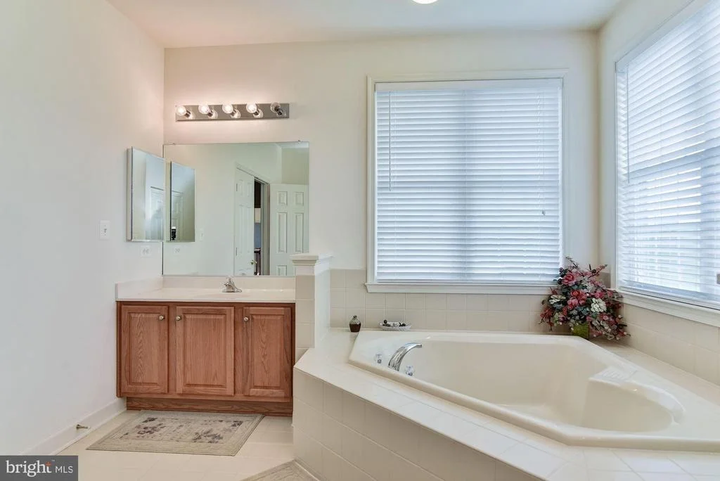 Photo of 1801 KINGS FOREST TRAIL