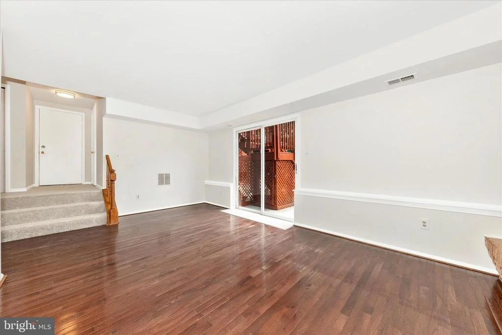 Photo of 176 STONEYBROOK COURT