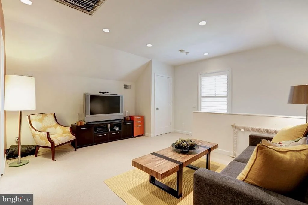Photo of 5315 WILLARD AVENUE