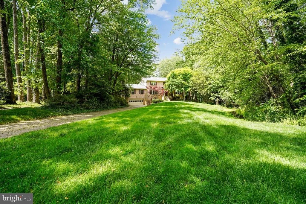 Photo of 7621 BURFORD DRIVE