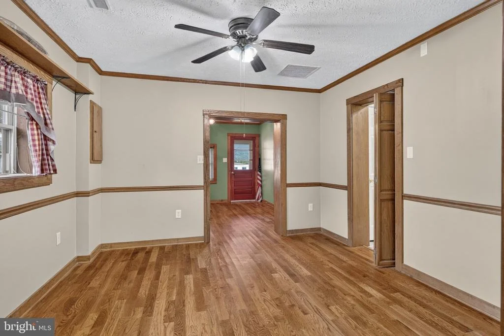 Photo of 6161 RANDALL STREET