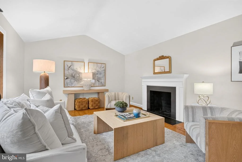 Photo of 415 CROWN VIEW DRIVE