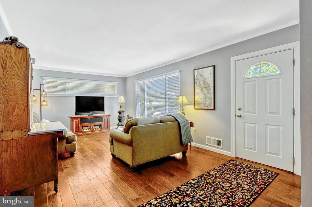 Photo of 10318 FOREST AVENUE