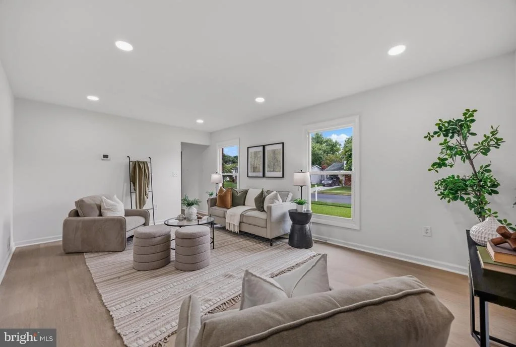 Photo of 984 FALL CIRCLE WAY