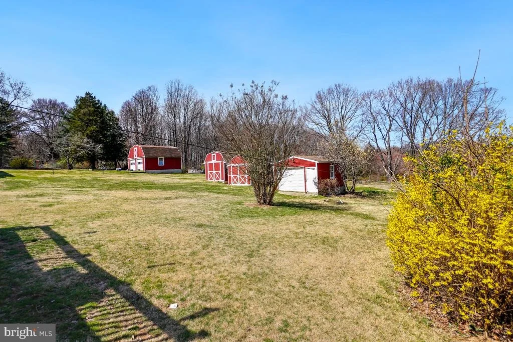 Photo of 18208 MUNCASTER ROAD
