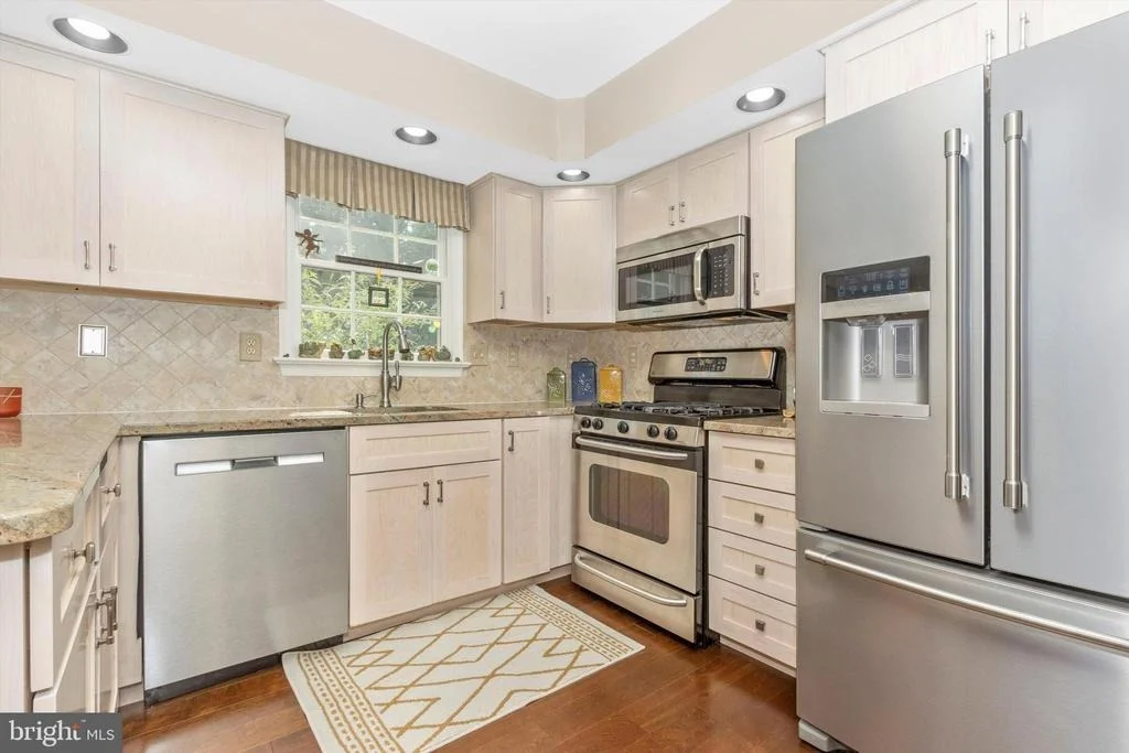 Photo of 8231 FOX HUNT LANE