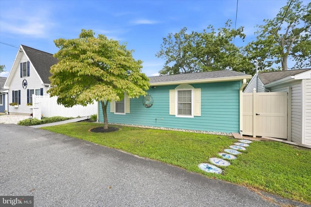 Photo of 125 ELKSIDE ROAD