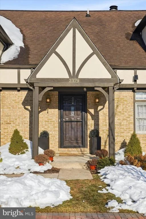 Photo of 2379 BEAR DEN ROAD