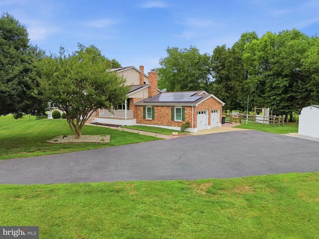 Photo of 14 BOWFIN DRIVE