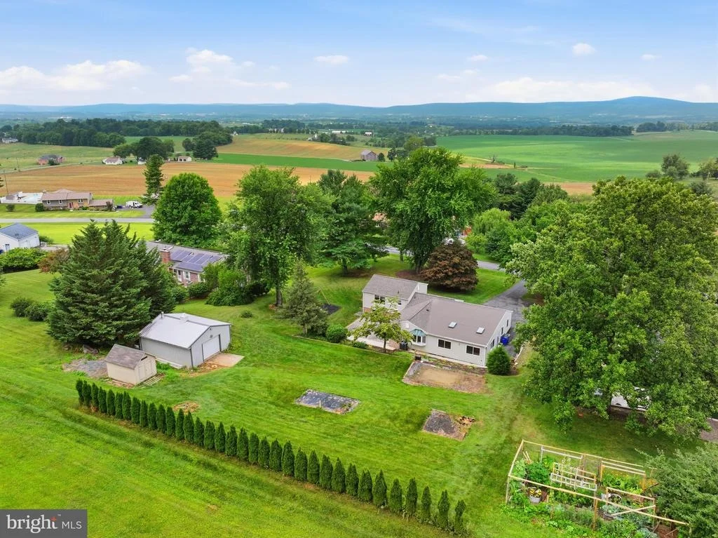 Photo of 6113 ELAINE DRIVE