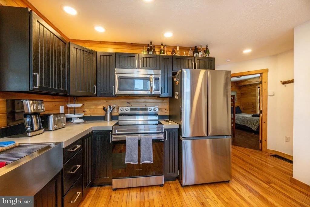 Photo of 660 GLENDALE ROAD