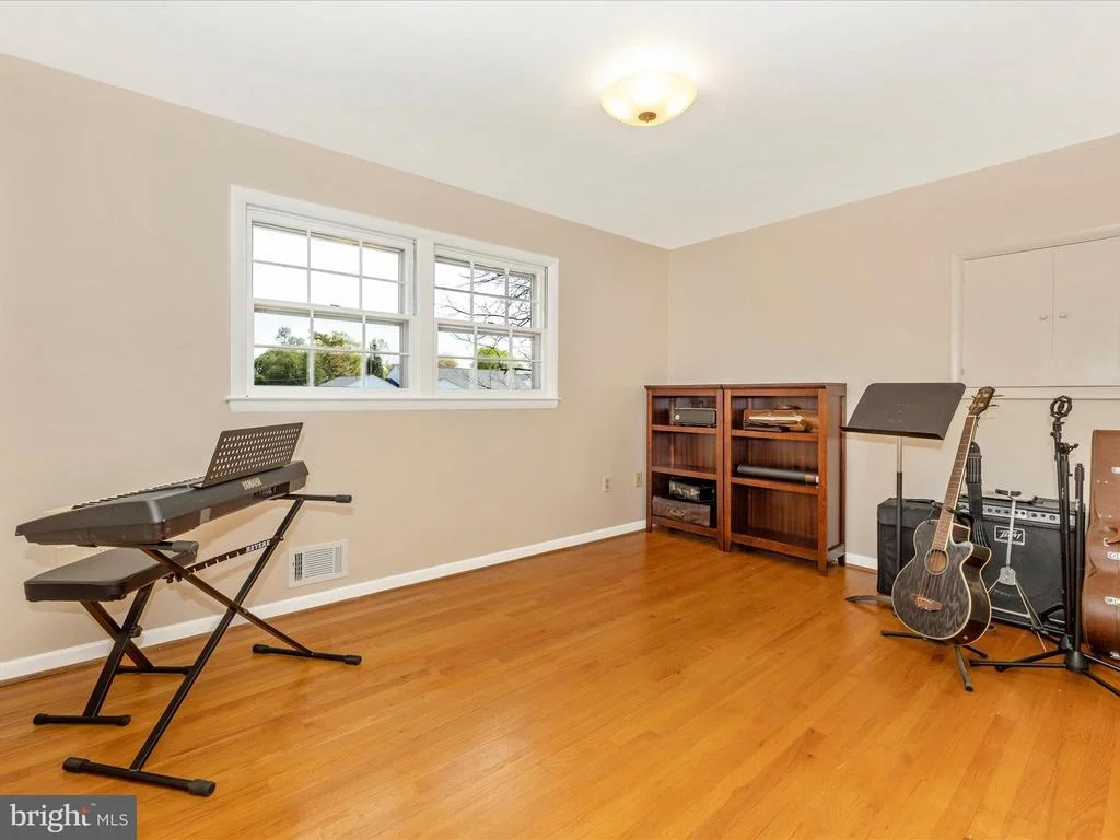 Photo of 131 FAIRVIEW AVENUE