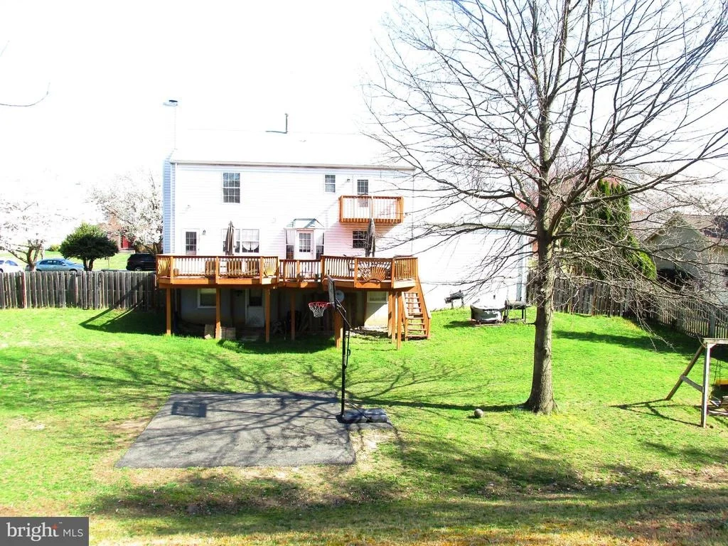 Photo of 9103 JOUSTING LANE