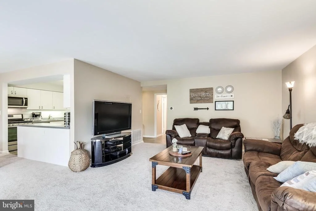Photo of Unit 5 at 10075 WINDSTREAM DRIVE