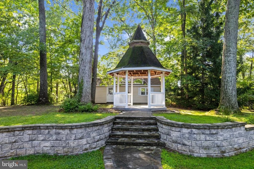 Photo of 606 SANDY HILL ROAD