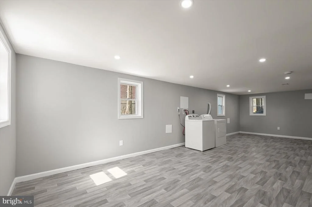 Photo of 750 CHARING CROSS ROAD