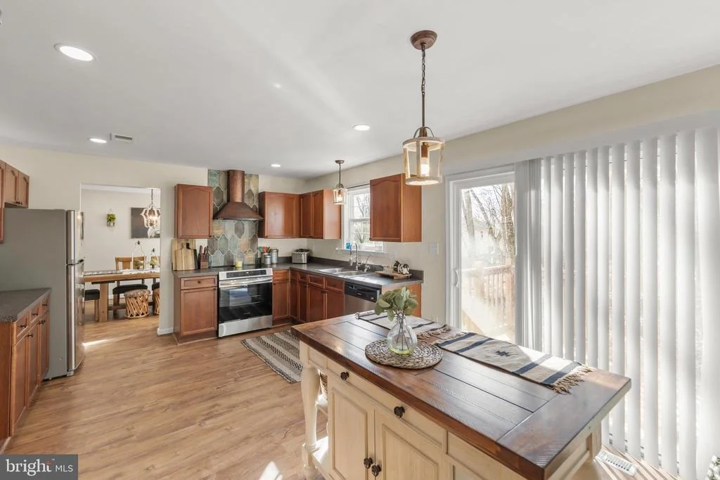 Photo of 1105 HENRY DRIVE