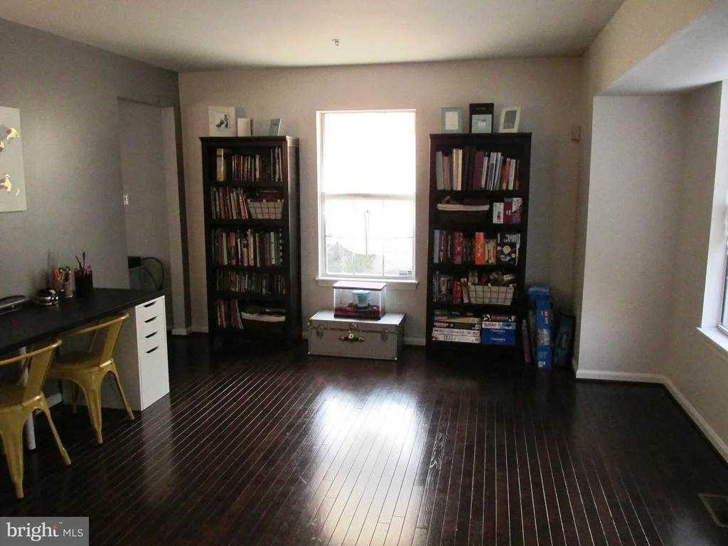 Photo of 9103 JOUSTING LANE