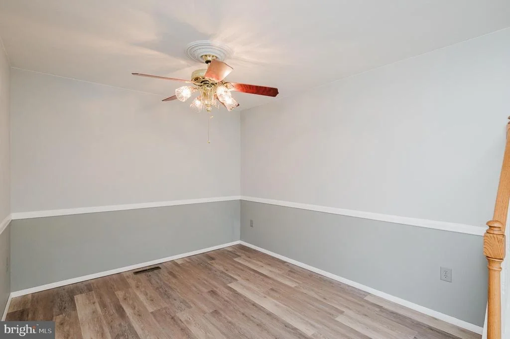 Photo of 406 LABURNUM ROAD