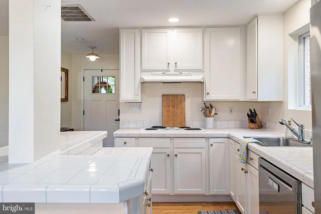 Photo of 1210 SEVERNVIEW DRIVE