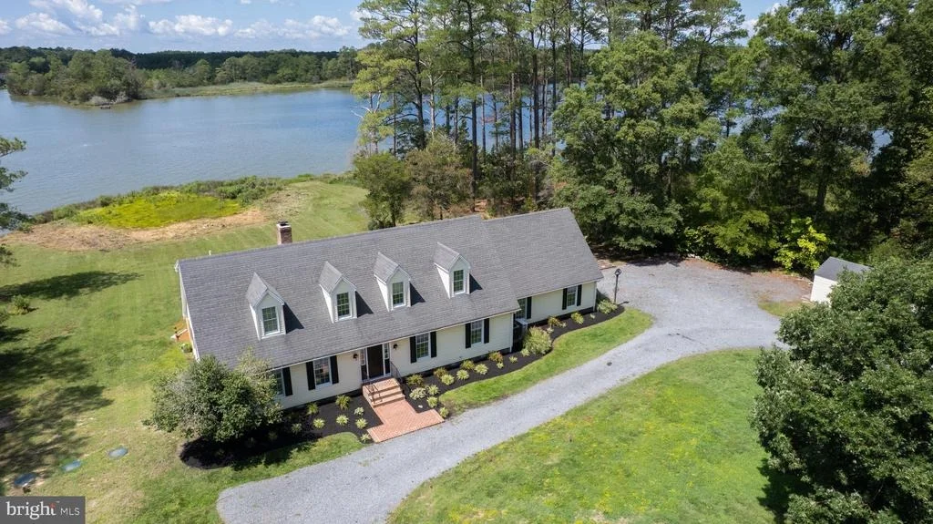 Photo of 1619 PERSEUS ROAD