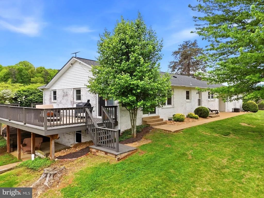 Photo of 481 JAMES CITY ROAD