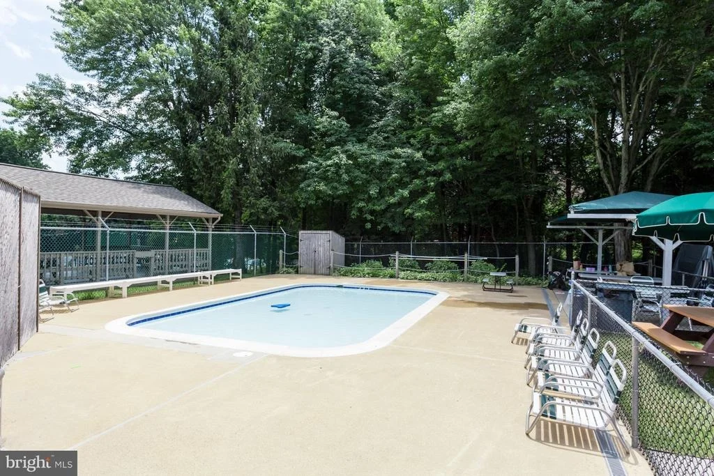 Photo of 7712 LEAR ROAD