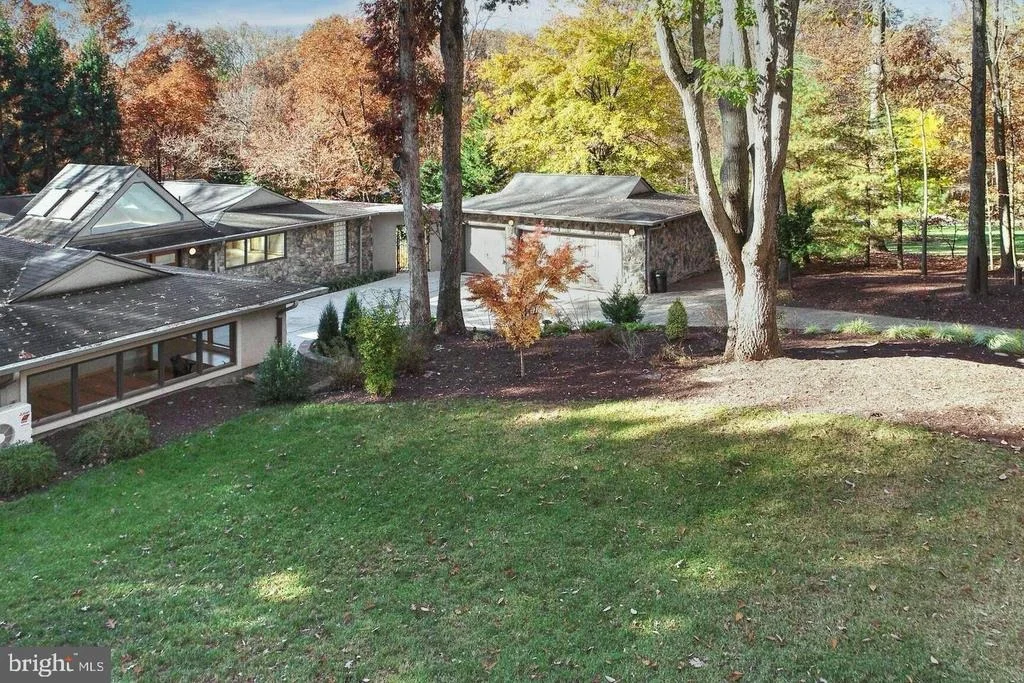 Photo of 15130 SPRINGFIELD ROAD