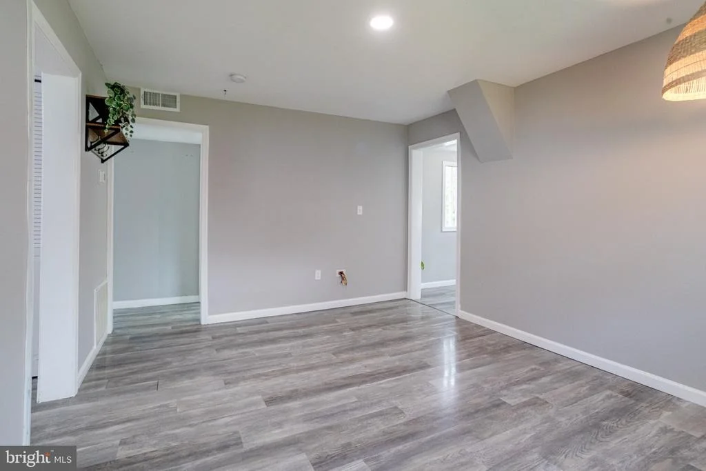 Photo of 215 GLIDER DRIVE