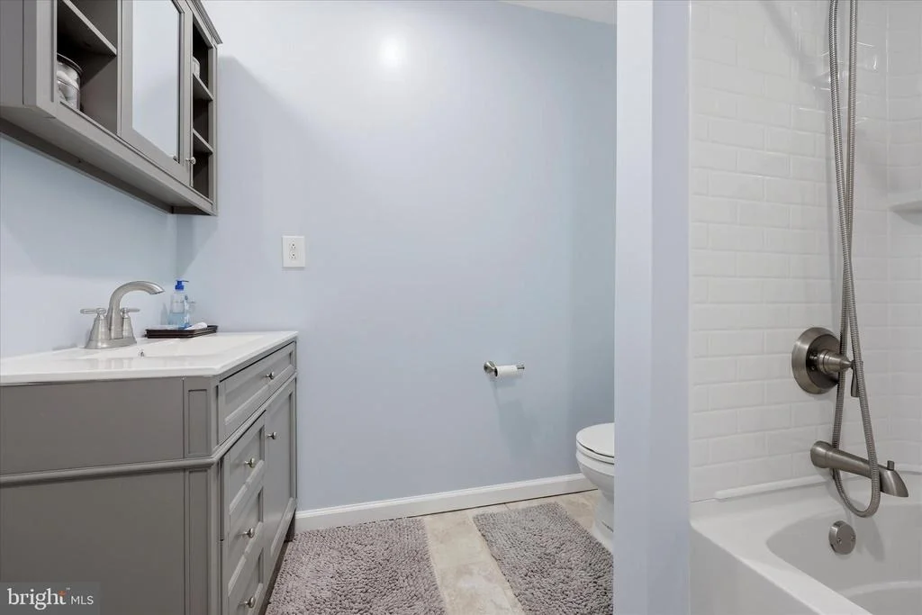 Photo of 401 STONYBROOK DRIVE