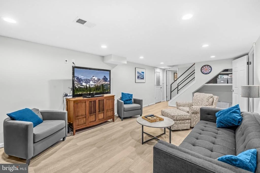 Photo of 1600 FLORA LANE